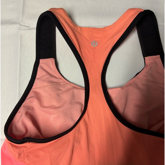 LULULEMON TANK (4) 🔥 - Picture 2 of 2
